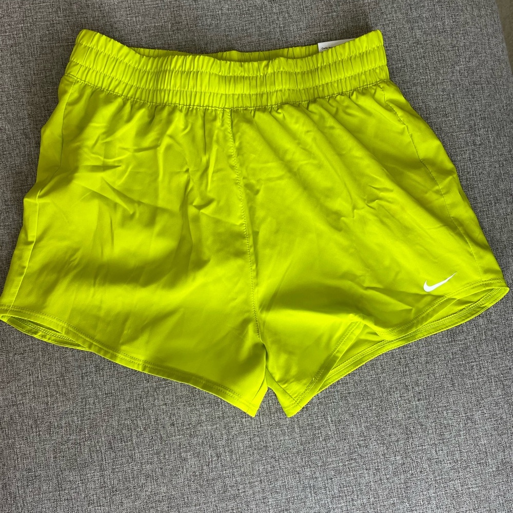 Nike Girls’ Dri-fit One High Waisted Training Shorts size Large